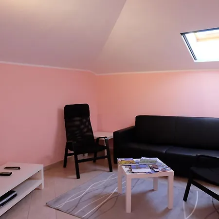 Motti Quadri * ארונה